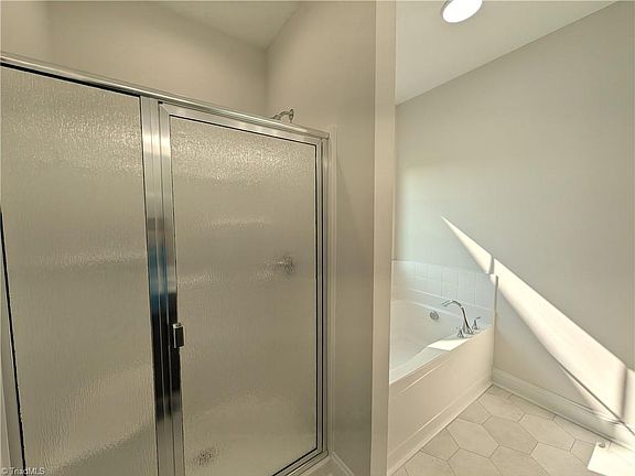 5th image of 1317 Dandridge Dr