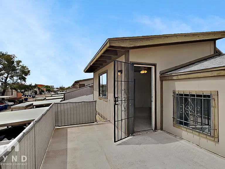 2747 N Pacific Dr — Photo 13