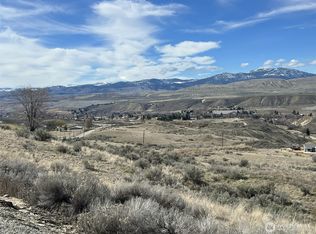 4 Valley View Dr, Tonasket, WA 98855