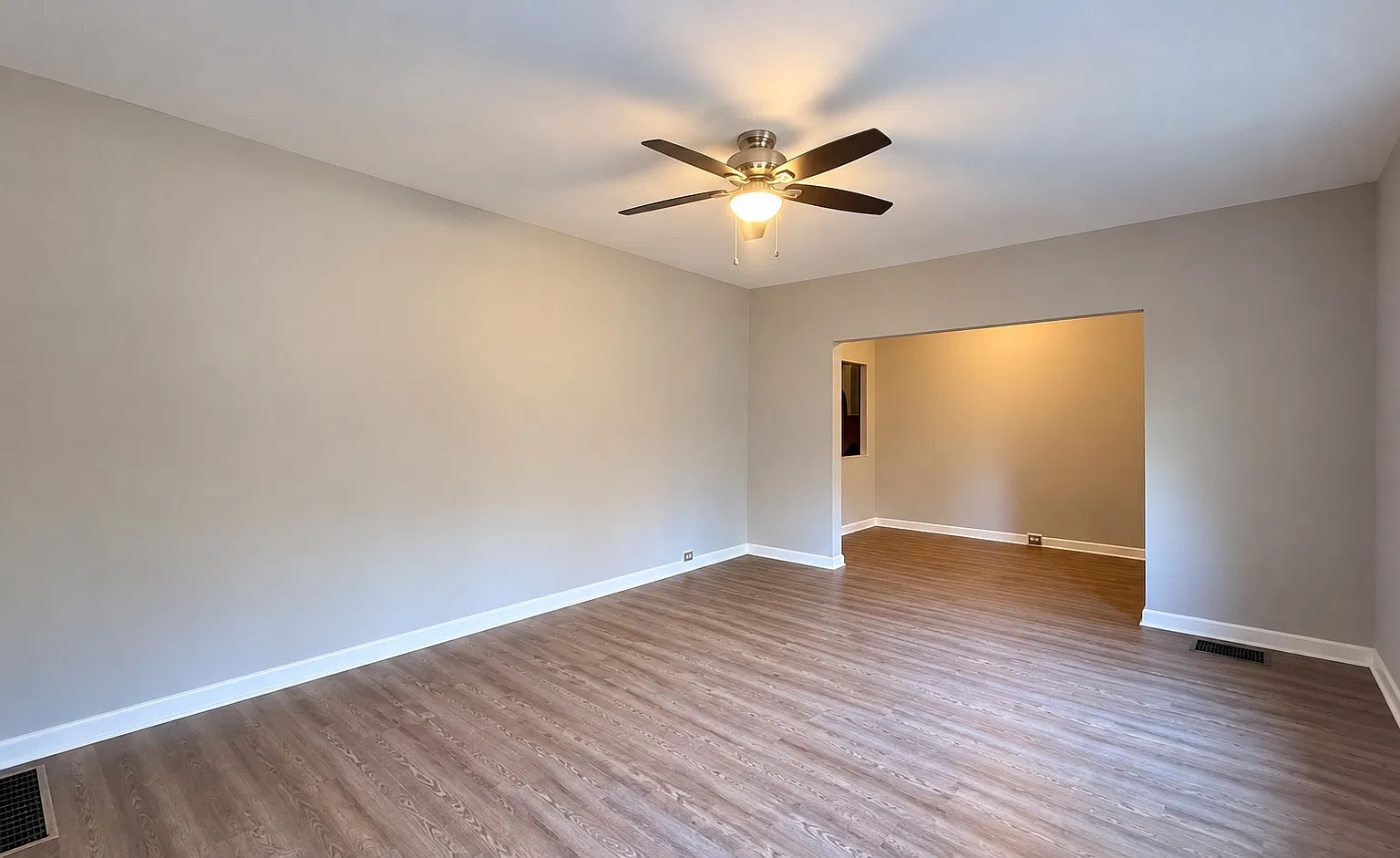 3 bed, 1650 sqft, $2,500 — Photo 2
