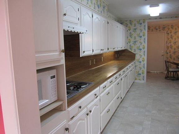 2nd image of 2318 Oliver Ave
