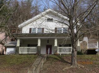 406 Ivy St, Harlan, KY 40831