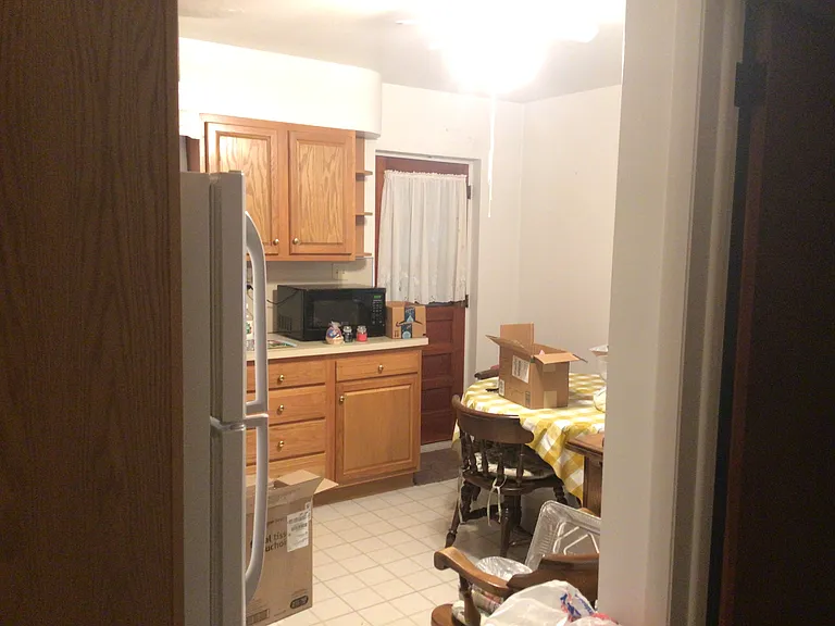 865 Grant St — Photo 1