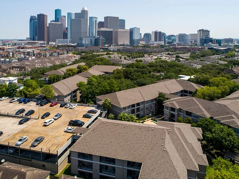 Midtown close to Downtown