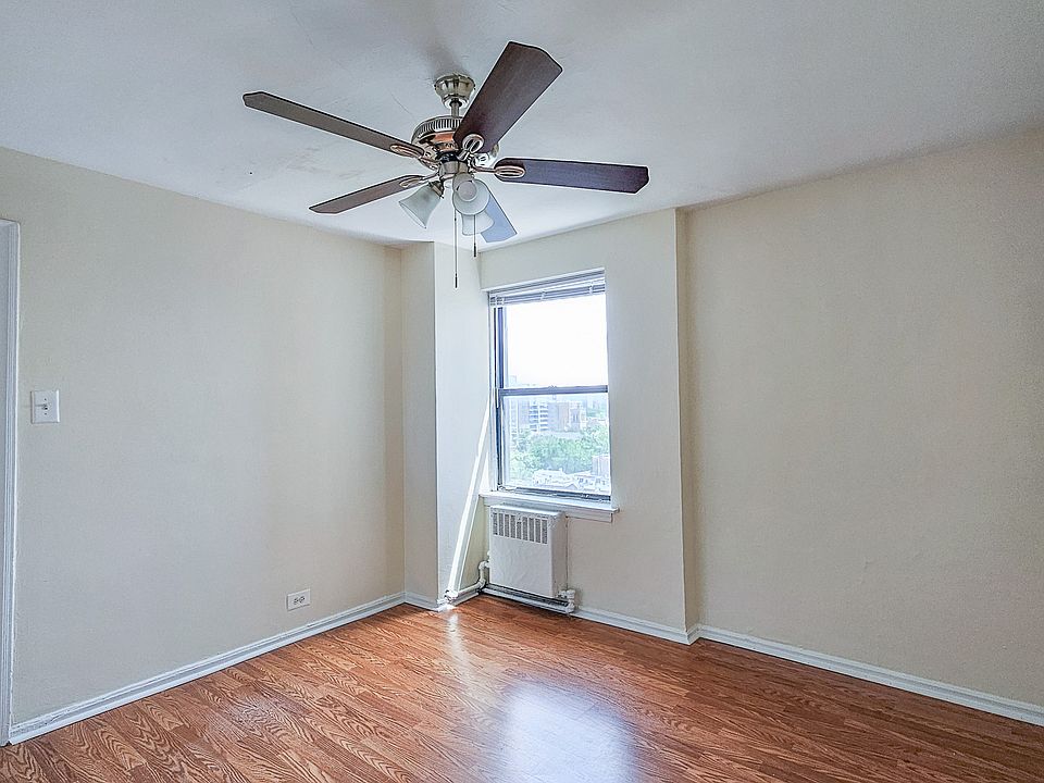 1st image of 4718 N Winthrop Ave #L3