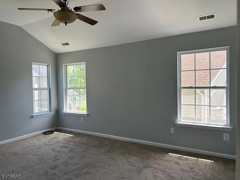 240 Winding Hill Dr — Photo 10