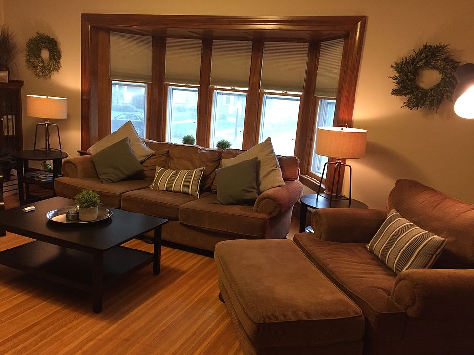 1st Floor - Living Room