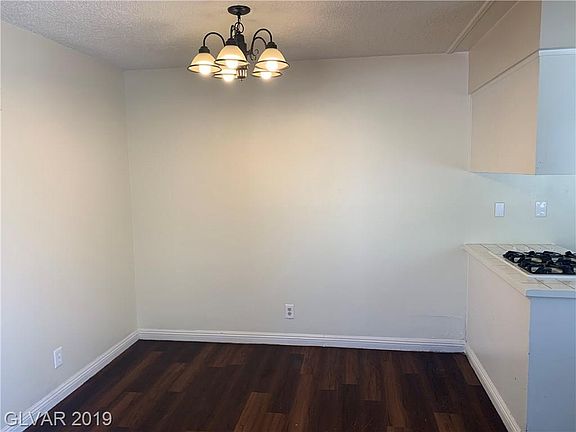 5th image of 2524 Natalie Ave