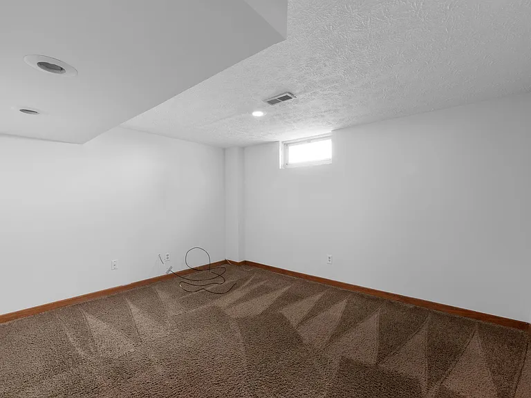 2883 Bremen St — Photo 22
