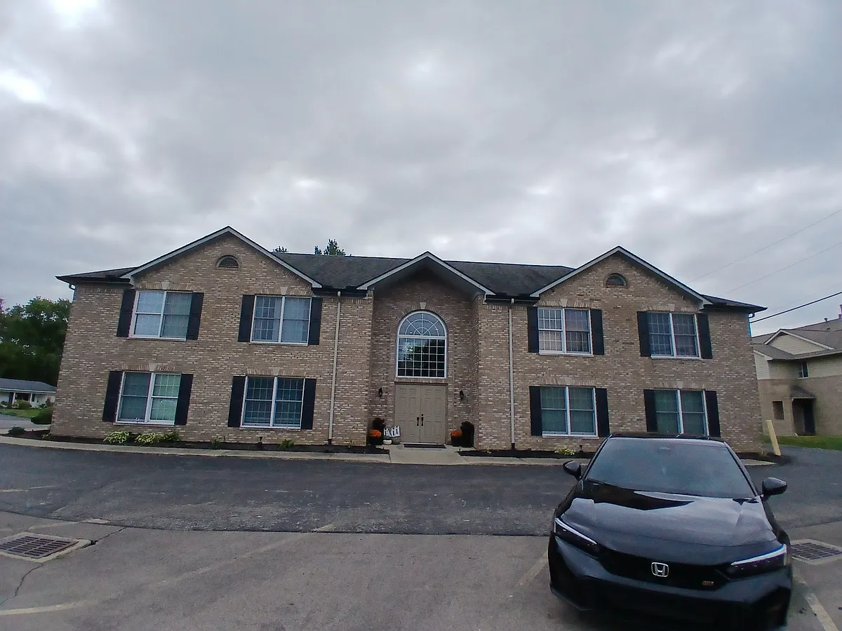 Building Photo - 2011 S Lakeman Dr