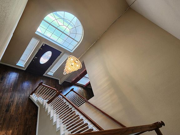 Entrance view from second floor
