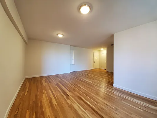 Rented by NYC Realty Brokers LLC | media 25