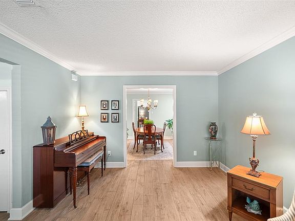 5th image of 4134 Meyerwood Dr