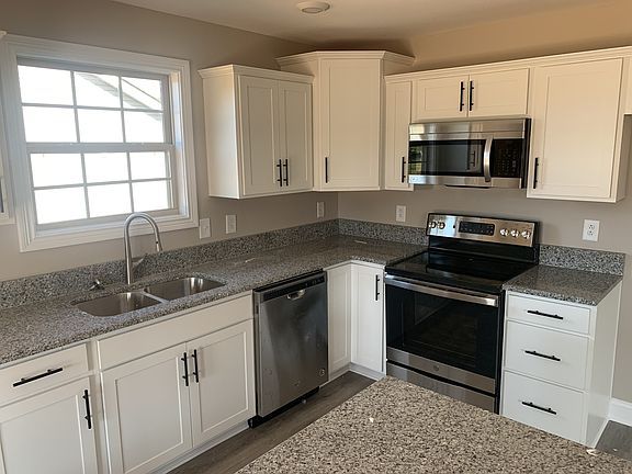 5th image of 42 Charleston Oaks Lot 42