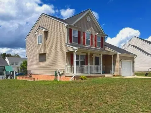 515 Brandenburg Dr, Falling Waters, WV 25419