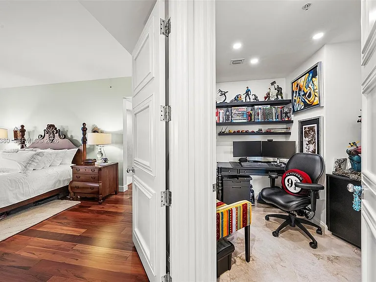 13633 Deering Bay Dr #256 — Photo 5