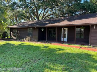 902 Brisbane St NE, Palm Bay, FL 32907