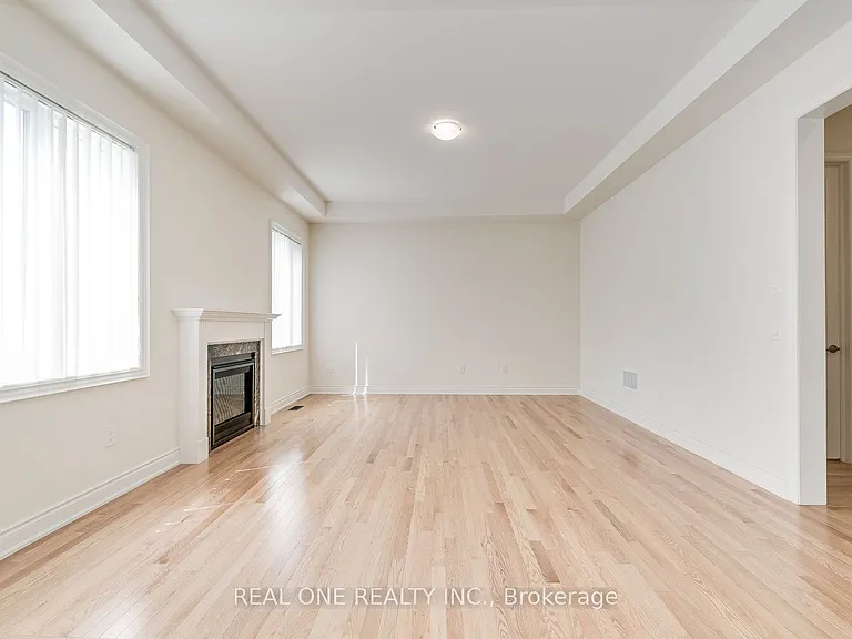 134 Goodwin Cres — Photo 16