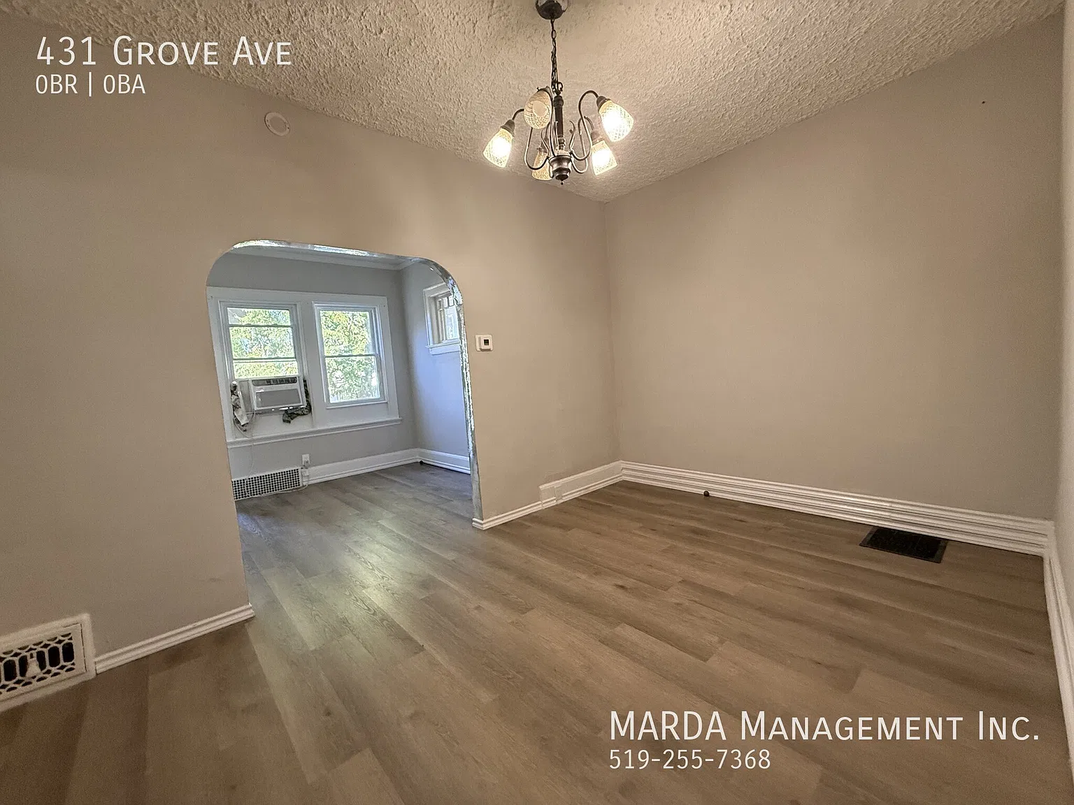 2-Bedroom House for Rent in Central Windsor | Fenced Yard & In-Suite L — Photo 3