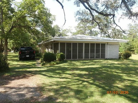 4th image of 22069 Lucile Rd