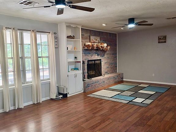 5th image of 1135 Mockingbird Cir