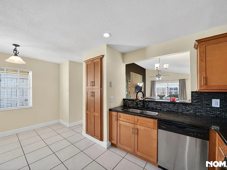 293 Chicago Woods Cir — Photo 10