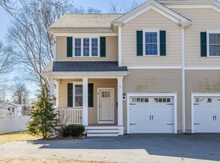 16 Hawthorne St, Woburn, MA 01801