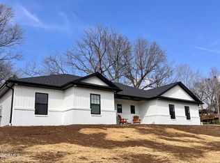 1408 Mernie Dr, Jefferson City, MO 65109