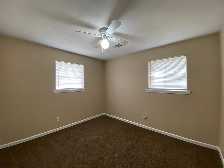 2141 Willow Wood Ave — Photo 12