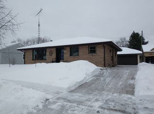 2023 Rheaume Rd, Manitowoc, WI 54220