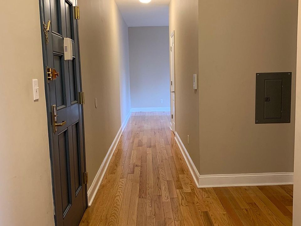 Apt. #2F Hallway (One Bedroom)