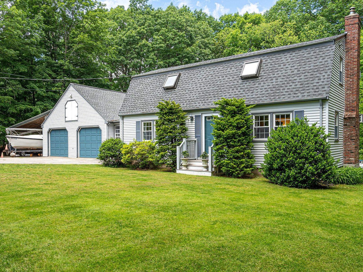72 Central Street, East Hampstead, NH 03826 Zillow