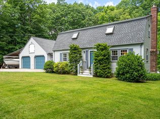 72 Central St, East Hampstead, NH 03826