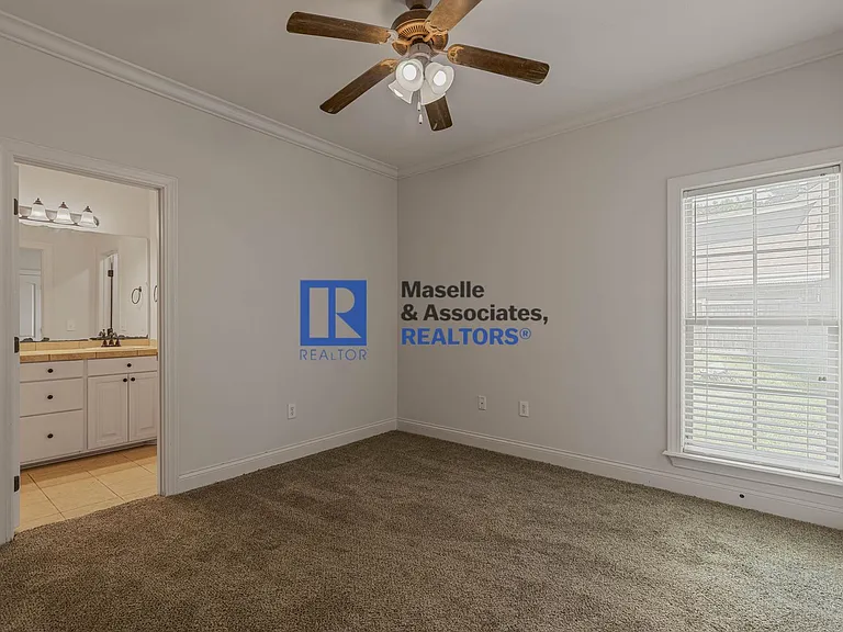 153 Hartfield Dr — Photo 36