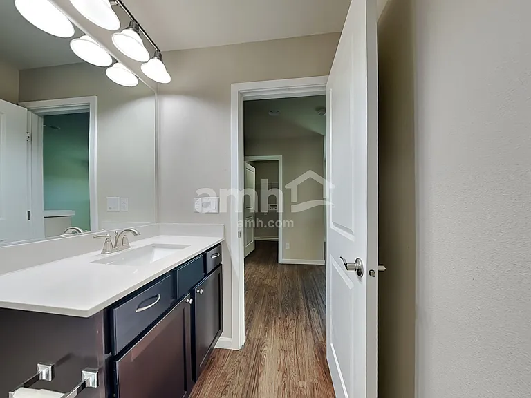 306 Holdener Ln — Photo 17