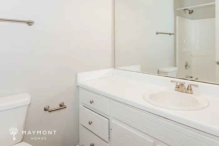 207 Cedar Creek Cir — Photo 10