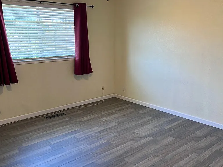 357 Willow Ave — Photo 11