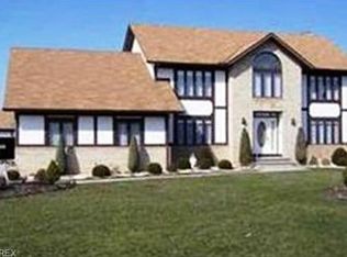 29239 Chardon Rd, Willoughby Hills, OH 44092