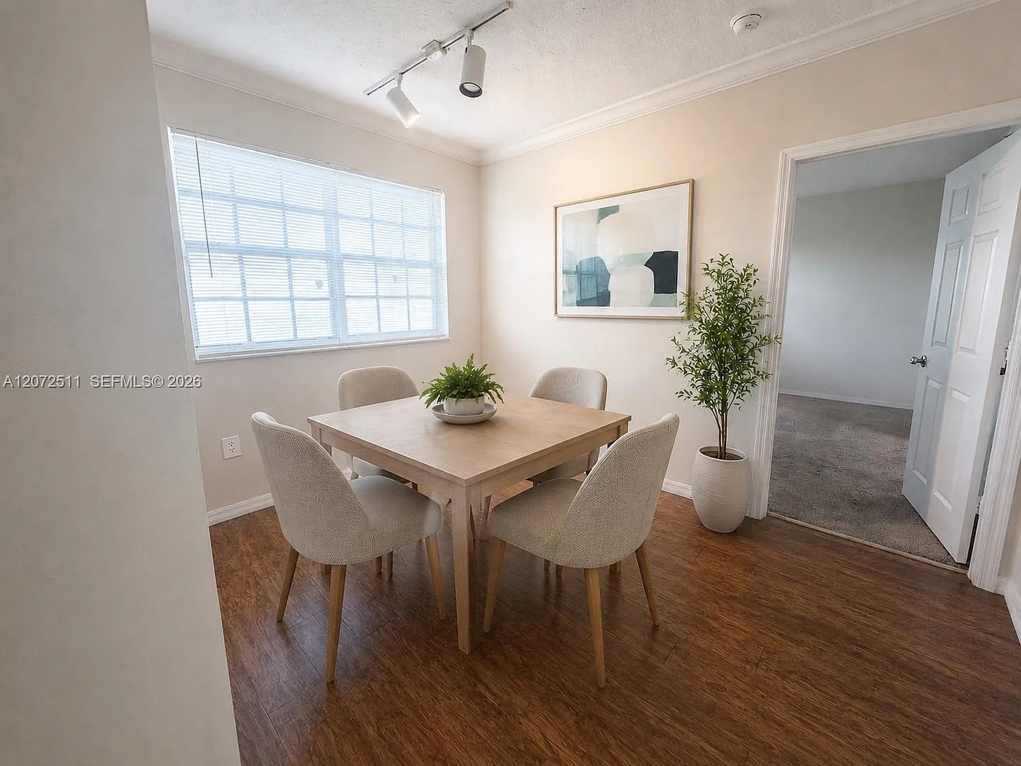 Marquesa Condo — Photo 4