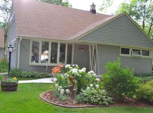 2915 Arbor Dr, Brookfield, WI 53005