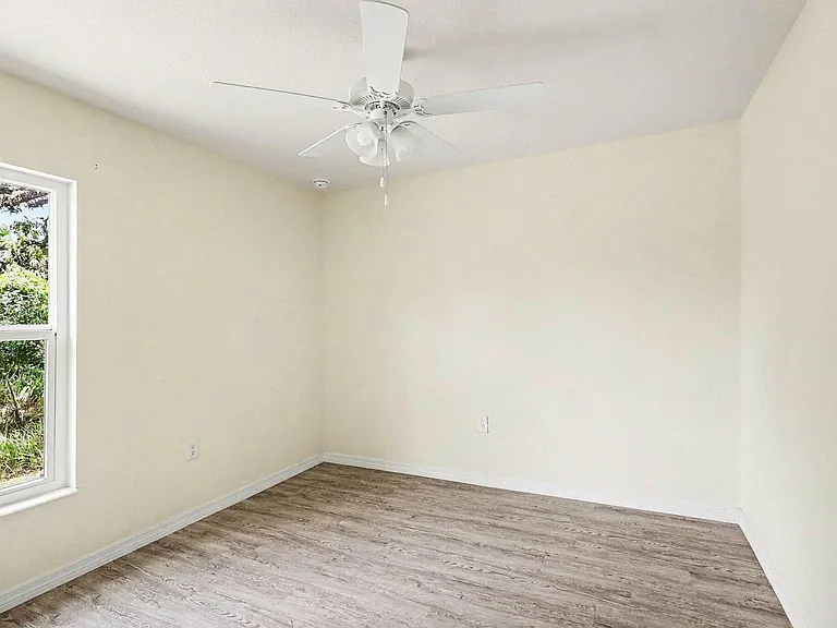 1031 S Bronze Ct — Photo 18