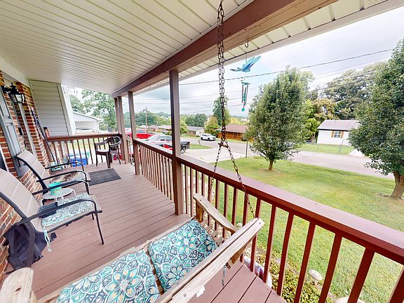 3rd image of 2314 Patricia Cir