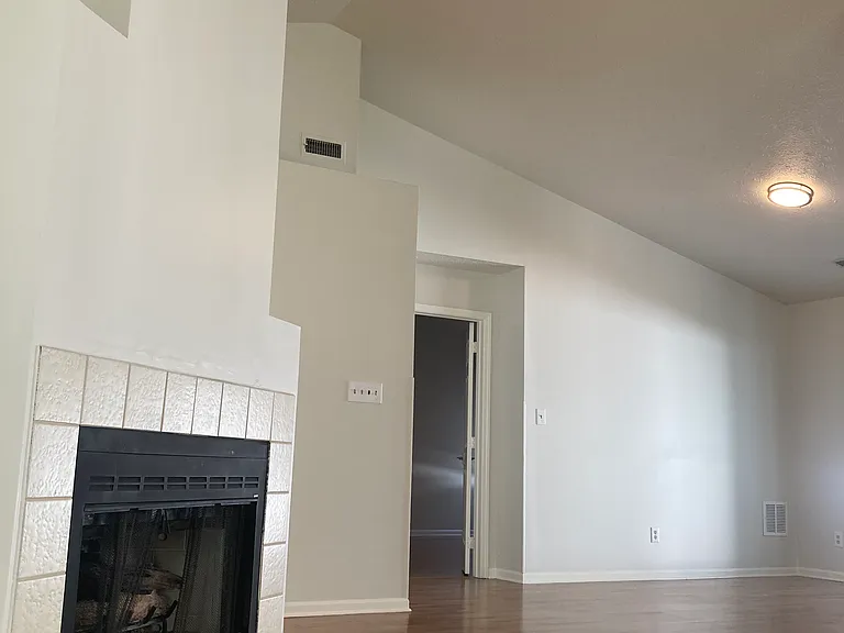 10792 Bay Ln — Photo 9