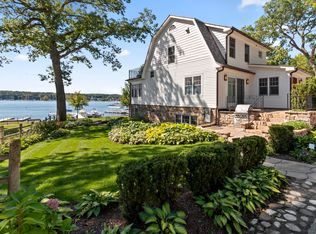 38 Bayview Rd, Williams Bay, WI 53191