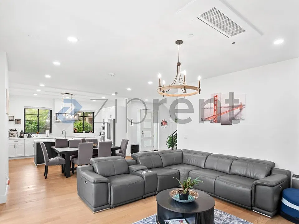 4221 Wilkie Way