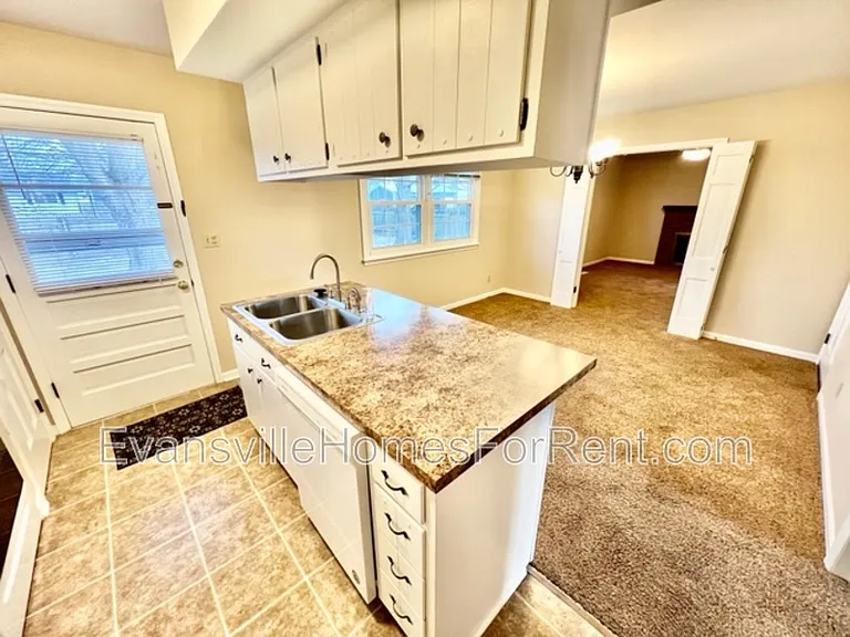4210 Keck Ave — Photo 5