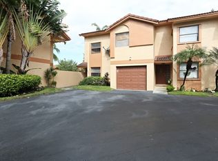 1013 SW 113th Ter, Pembroke Pines, FL 33025