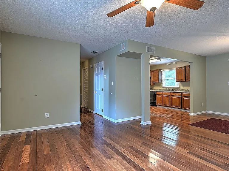 206 Windridge Colony — Photo 15
