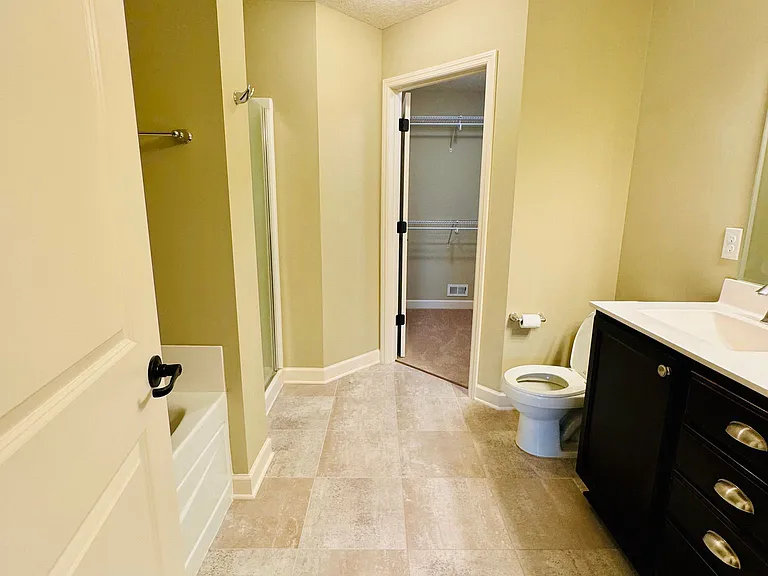 1117 Station Trl — Photo 17