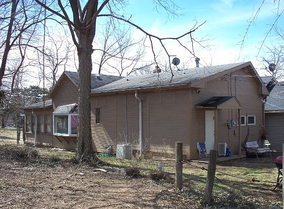 3rd image of 2334 Wayne Ave